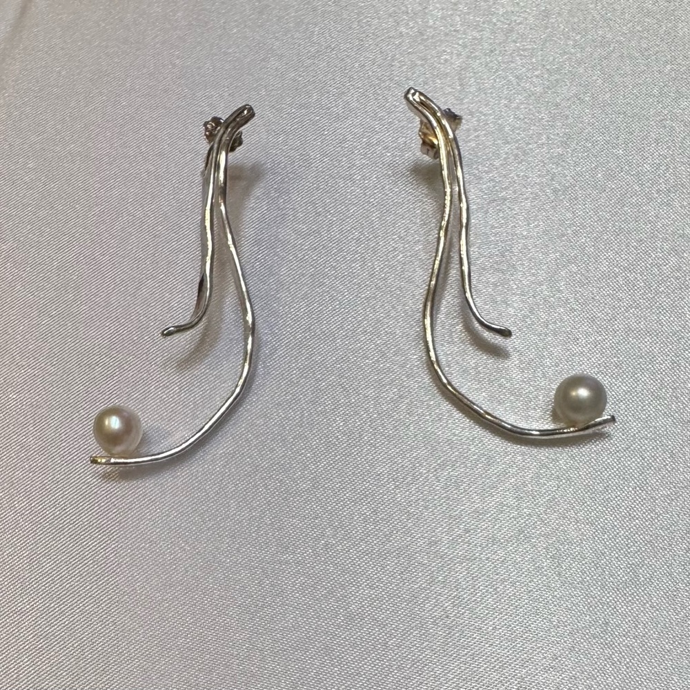 Elegant Silver Pearl Drop Earrings